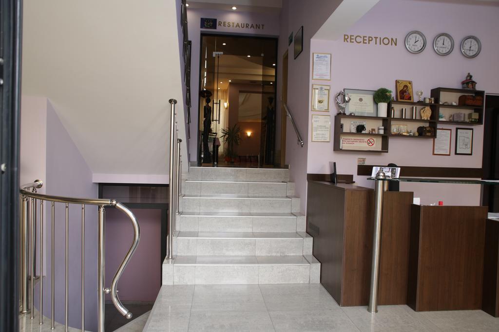 Family Hotel Avramov Vidin Exterior foto